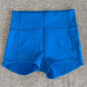 Lululemon In Movement 2.5” shorts